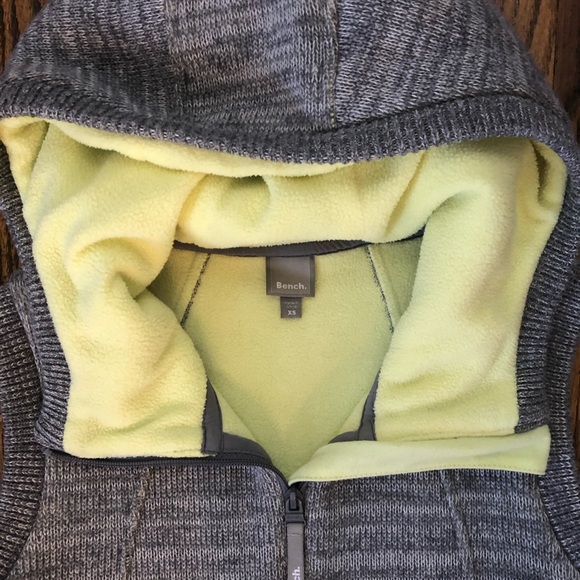 Bench Gray Vest - Picture 2 of 5